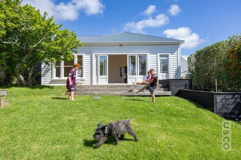 Photo of property in 28 Rata Street, Helensville, 0800