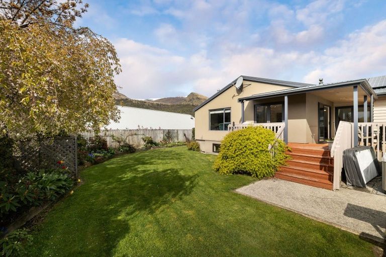 Photo of property in 19 Bracken Street, Arrowtown, 9302