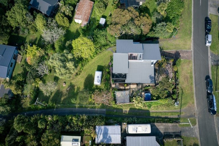Photo of property in 1 Bay View Road, Raglan, 3225