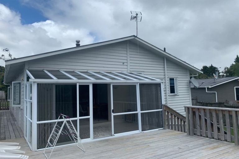 Photo of property in 665 Swanson Road, Swanson, Auckland, 0612