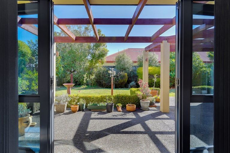 Photo of property in 14 Olive Grove, Havelock North, 4130