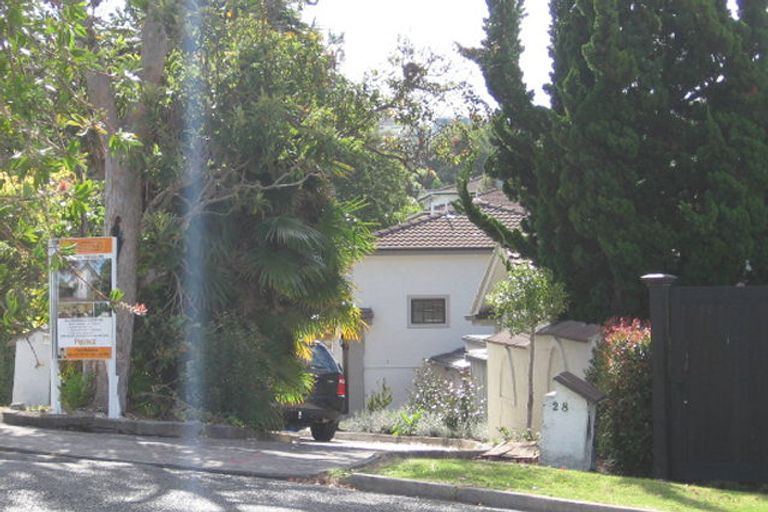 Photo of property in 1/28a Penning Road, Castor Bay, Auckland, 0620