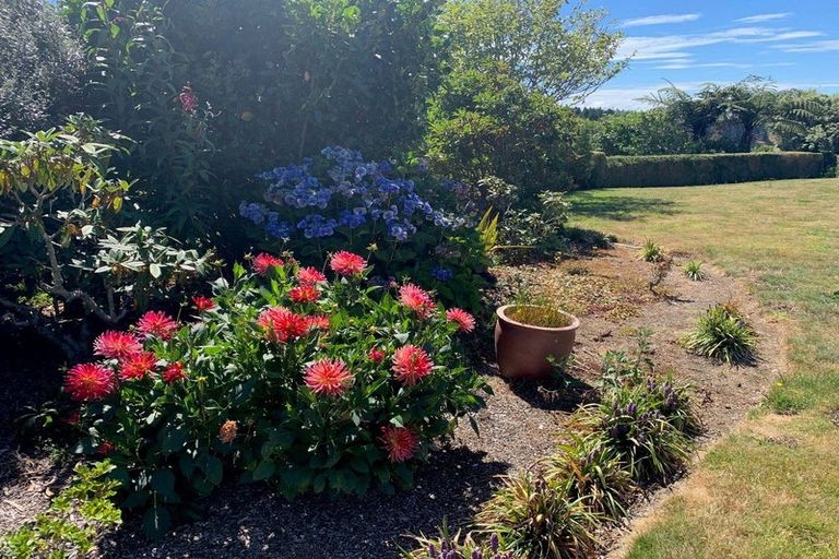 Photo of property in 289 Upland Road, Tarurutangi, New Plymouth, 4372