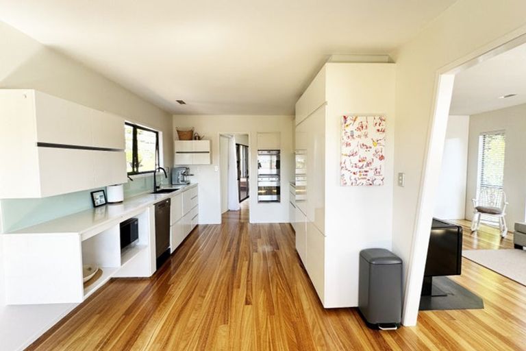 Photo of property in 26 Harper Street, Chatswood, Auckland, 0626