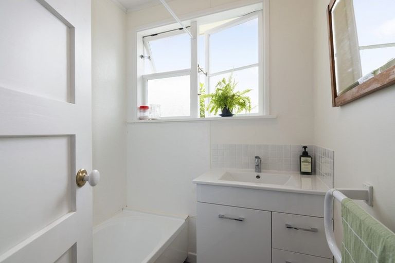 Photo of property in 243 Kawai Street South, Nelson South, Nelson, 7010