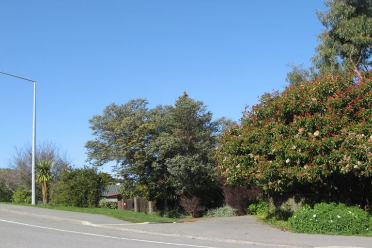 Photo of property in 166 Dyers Pass Road, Cashmere, Christchurch, 8022