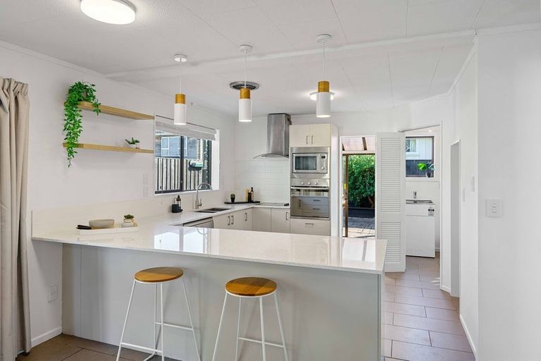 Photo of property in 7a Nathan Avenue, Paraparaumu Beach, Paraparaumu, 5032