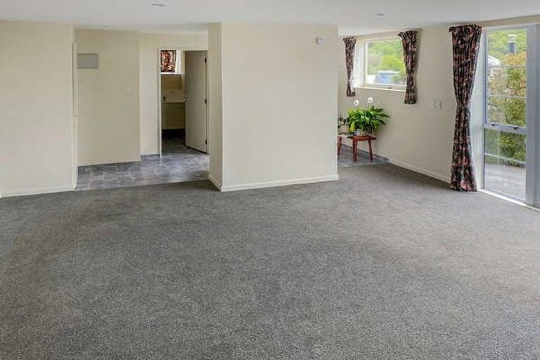 Photo of property in 35 Augusta Street, Redcliffs, Christchurch, 8081