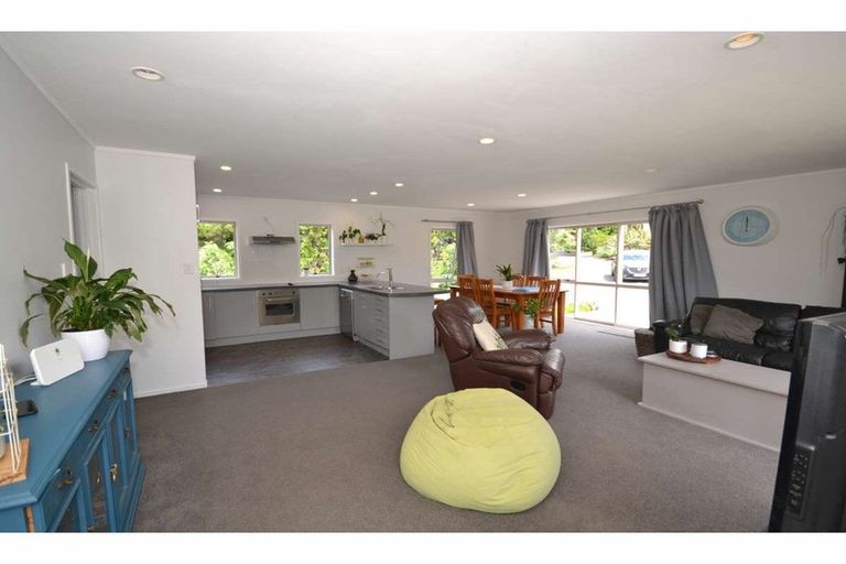 Photo of property in 15 Hoults Way, Kerikeri, 0230