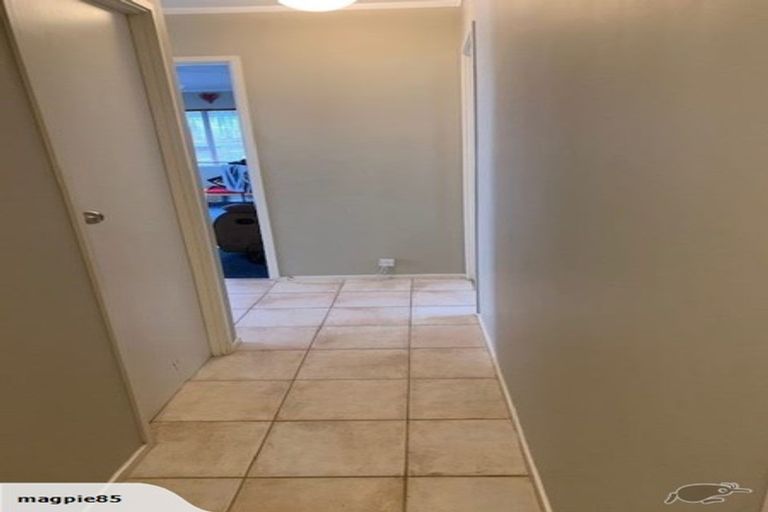 Photo of property in 10 Dakota Avenue, Beach Haven, Auckland, 0626