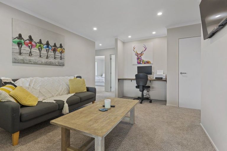 Photo of property in 10 Kararaina Close, Whalers Gate, New Plymouth, 4310