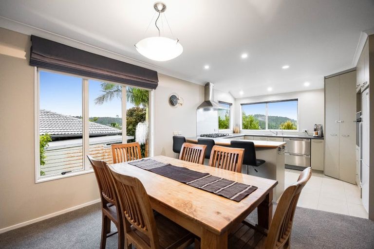 Photo of property in 30 Roberta Crescent, Orewa, 0931