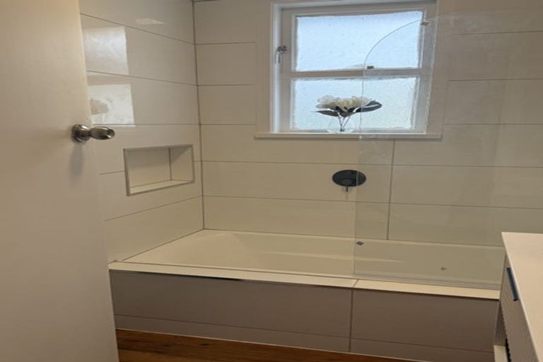 Photo of property in 18 Ruru Road, Otaihanga, Paraparaumu, 5036