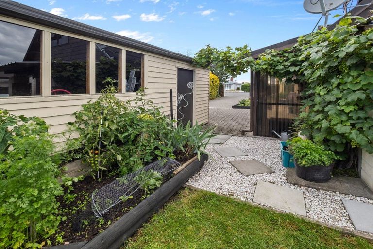 Photo of property in 162 Mcmurdo Street, Tinwald, Ashburton, 7700
