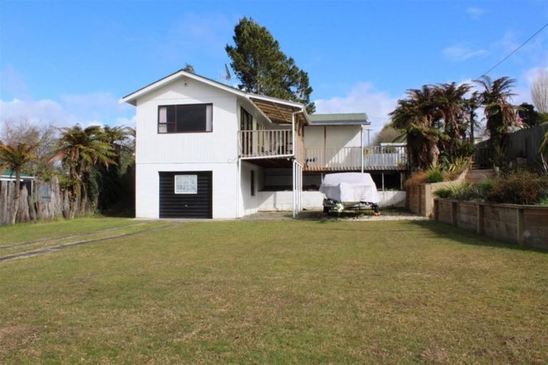 Photo of property in 105 Rangatira Drive, Mangakino, 3421