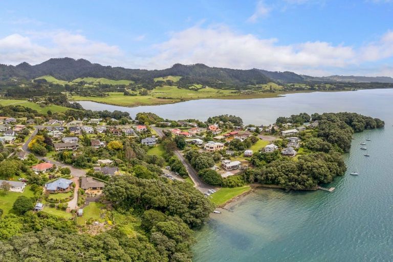 Photo of property in 21 Baigent Place, Tanners Point, Katikati, 3177