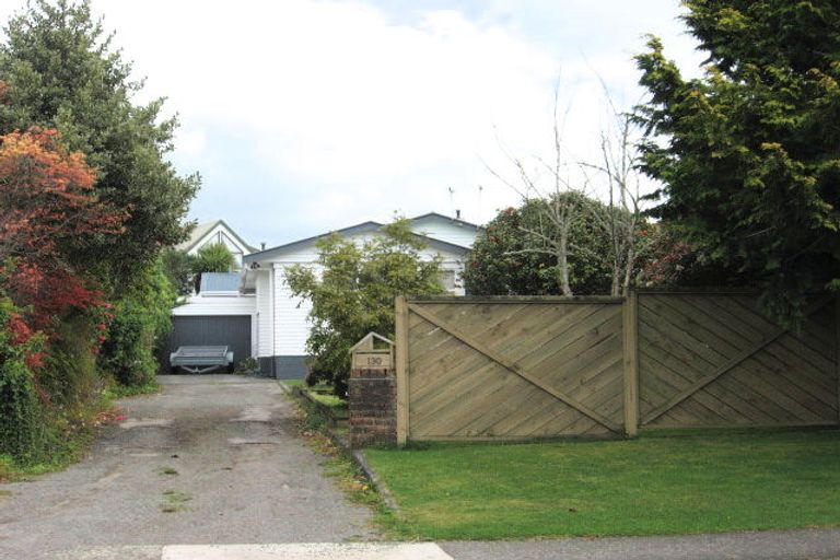 Photo of property in 130 Kawaha Point Road, Kawaha Point, Rotorua, 3010