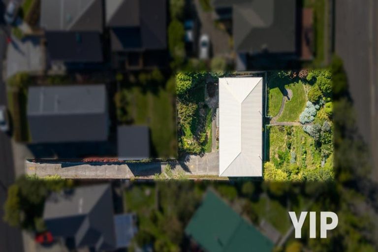 Photo of property in 10 Omega Street, Newlands, Wellington, 6037