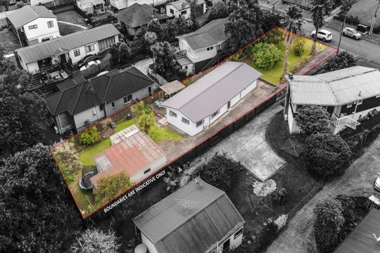 Photo of property in 54 Titoki Street, Te Atatu Peninsula, Auckland, 0610