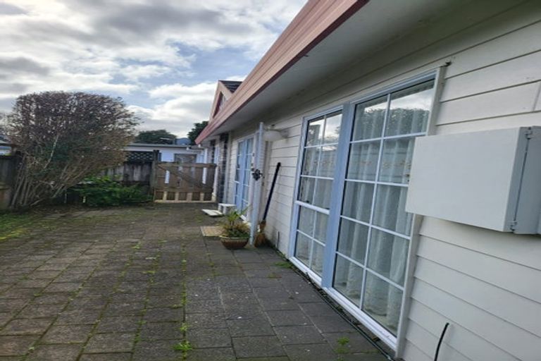 Photo of property in 8/169 Whites Line East, Waiwhetu, Lower Hutt, 5010