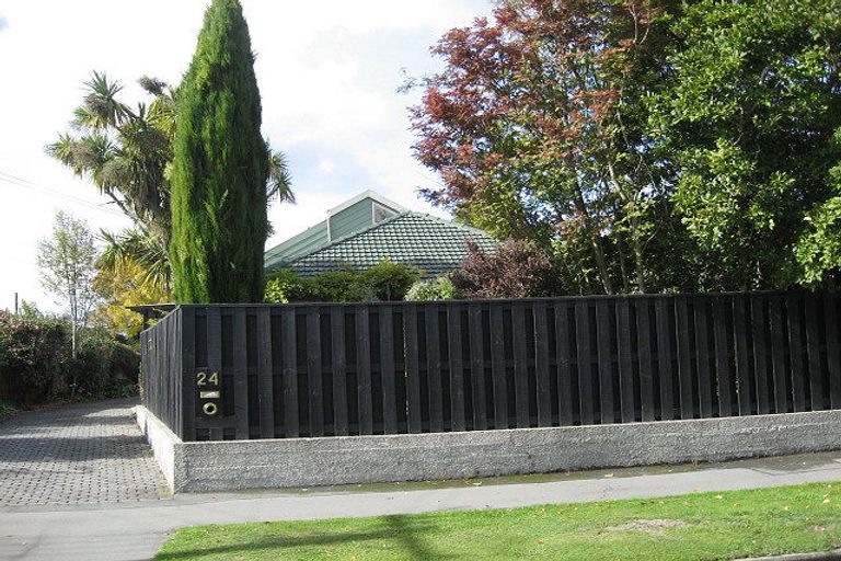 Photo of property in 24 Hounslow Street, Ilam, Christchurch, 8041