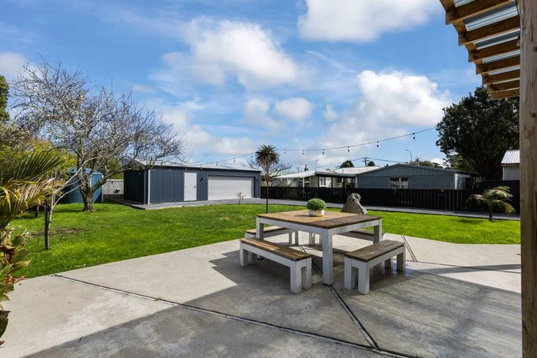 Photo of property in 2 Coleman Street, Paraparaumu, 5032