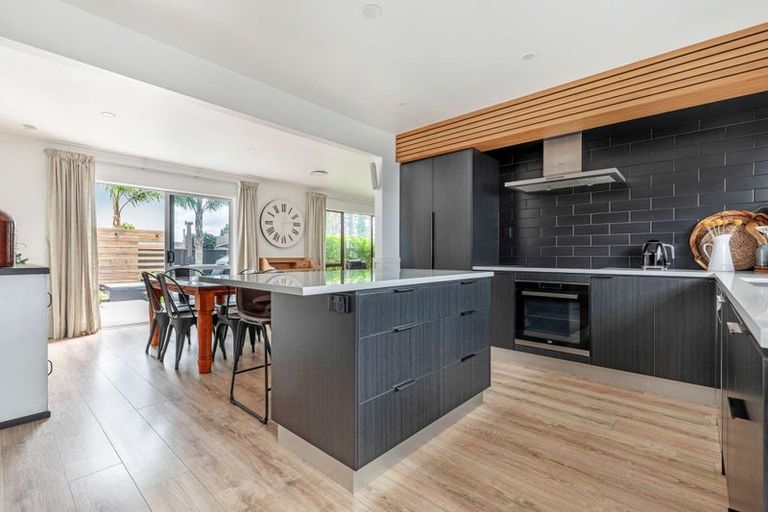 Photo of property in 22 Matipo Place, Edgecumbe, 3120