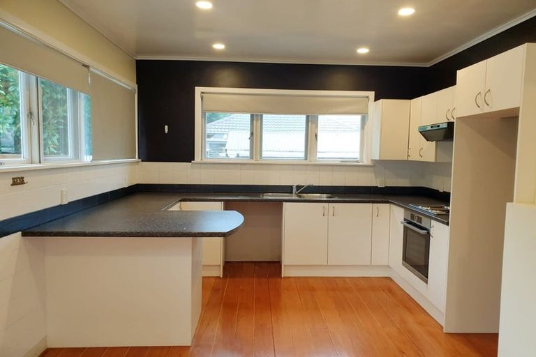 Photo of property in 6 River Road, Te Atatu Peninsula, Auckland, 0610