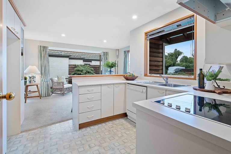 Photo of property in 2/35 Merrin Street, Avonhead, Christchurch, 8042