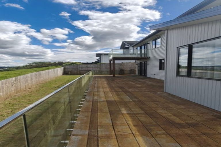 Photo of property in 11 Silverhill Lane, Silverdale, 0932