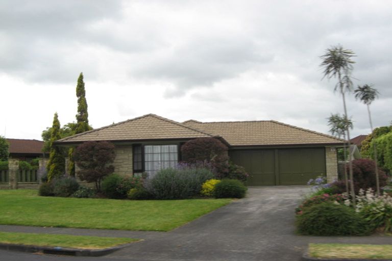 Photo of property in 94 Walter Strevens Drive, Conifer Grove, Takanini, 2112