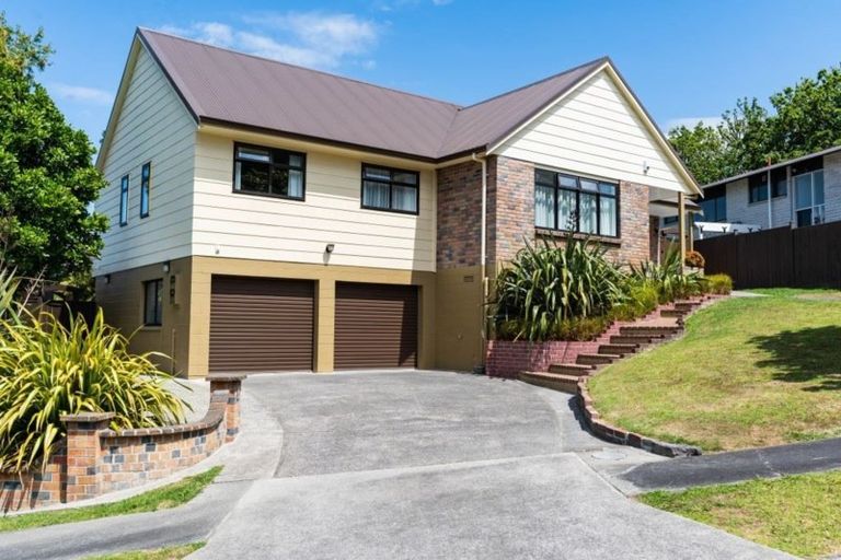 Photo of property in 11 Holyoake Place, Chatswood, Auckland, 0626