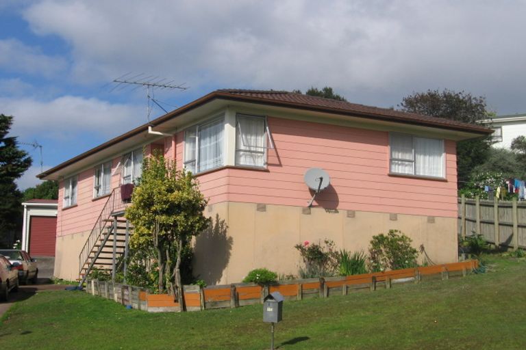 Photo of property in 18 Zingaro Place, Massey, Auckland, 0614