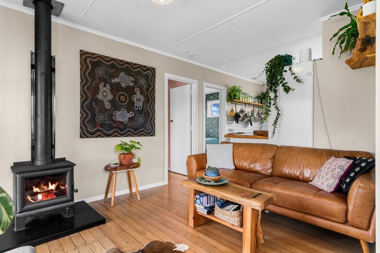 Photo of property in 15 Massey Road, Waipu, 0582