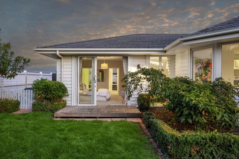 Photo of property in 10 Jennabelle Lane, Halswell, Christchurch, 8025