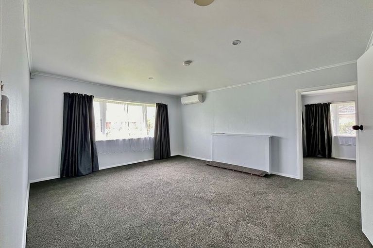 Photo of property in 1/76 Sutton Crescent, Papakura, 2110
