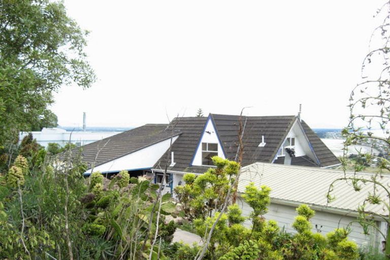 Photo of property in 30 Tuawera Terrace, Clifton, Christchurch, 8081