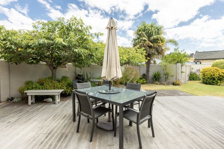 Photo of property in 29 Pukekura Place, Taradale, Napier, 4112