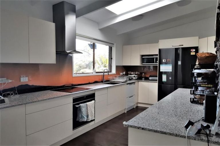 Photo of property in 806 Beach Road, Browns Bay, Auckland, 0630