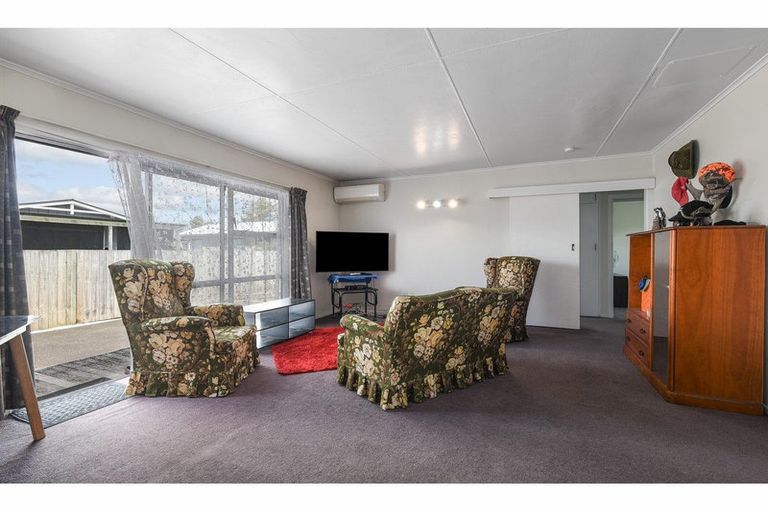 Photo of property in 33b Kawaha Point Road, Fairy Springs, Rotorua, 3015