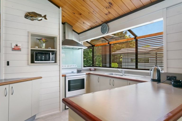 Photo of property in 10 Hawai Street, Two Mile Bay, Taupo, 3330