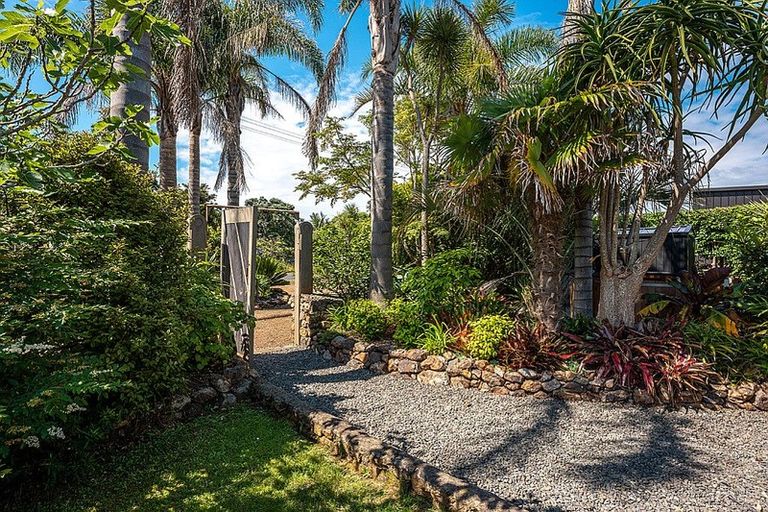 Photo of property in 1 Rata Street, Oneroa, Waiheke Island, 1081