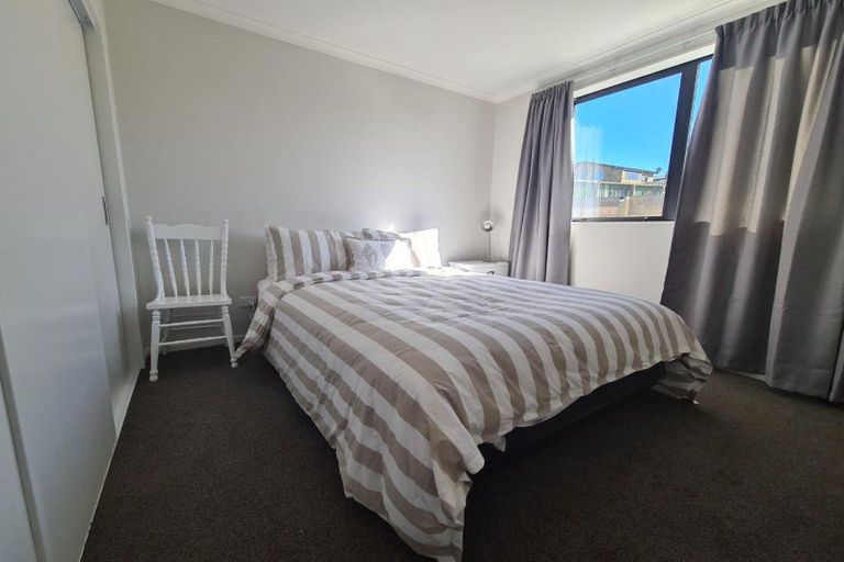 Photo of property in 16 Morton Street, Edendale, 9825