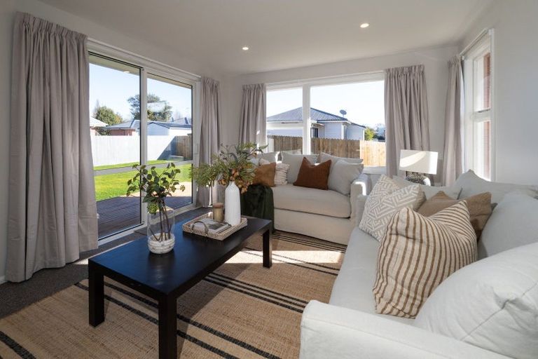 Photo of property in 62a Oxford Street, Tawa, Wellington, 5028