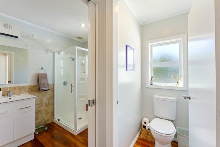 Photo of property in 6 Anzac Road, Otaki, 5512