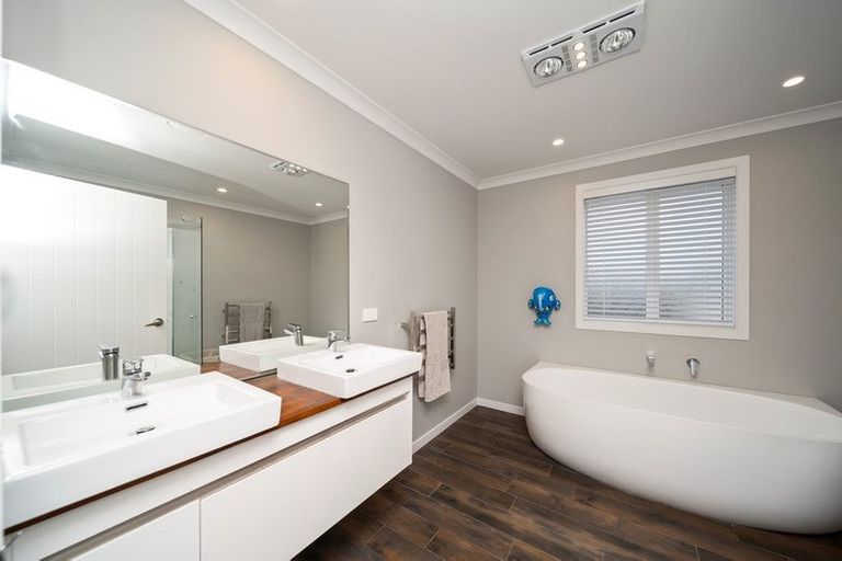 Photo of property in 4 Terli Way, Glen Avon, New Plymouth, 4312