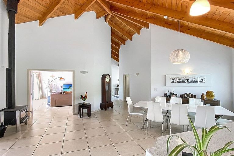 Photo of property in 62 River Drive, Kerikeri, 0294