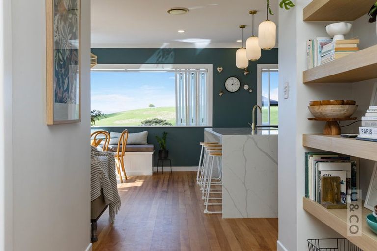 Photo of property in 79 Mount Albion Rise, Taupaki, Henderson, 0782