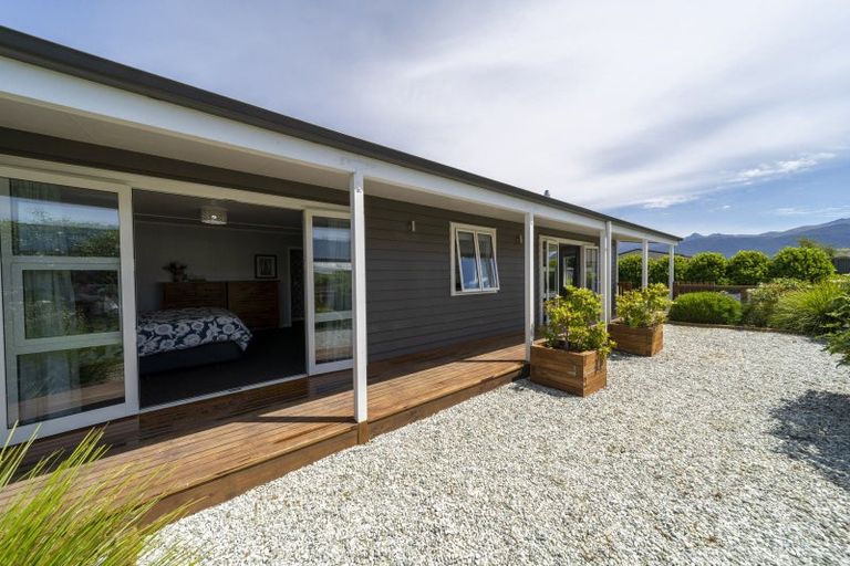 Photo of property in 5 Orbell Crescent, Te Anau, 9679
