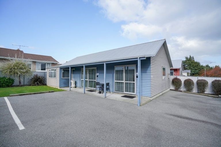 Photo of property in 8a-d Camden Street, Turnbull Thomson Park, Invercargill, 9810